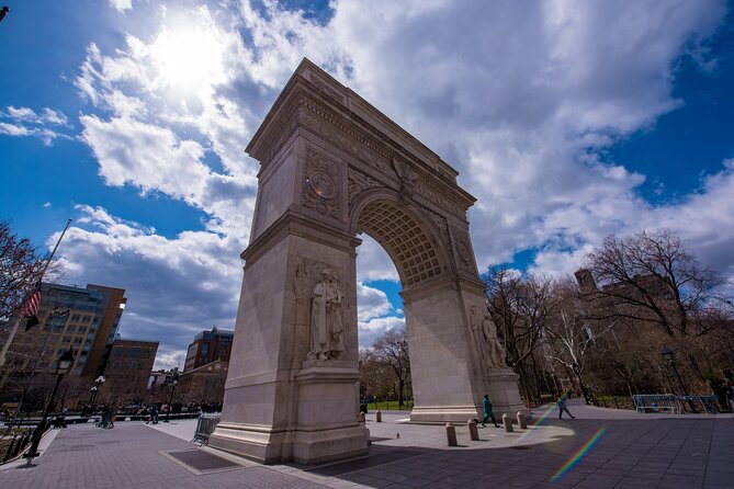 Immersive Murder Mystery in Manhattan - Scavenger Hunt Experience - How the phone-based format changes the day