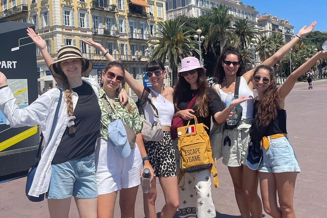 Immersive outdoor escape game in Nice 2h - Following the backpack from clue to clue