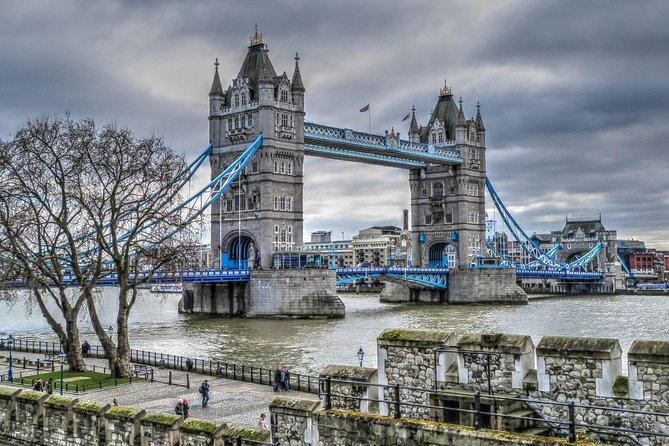 Immersive Treasure Hunt Adventure - City of London's Secrets - Finding a Roman amphitheatre