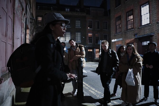 Interactive Jack the Ripper Night Walk: London's Murder Mystery - Puma Court shows the power of a narrow alley