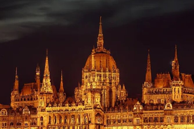 Interactive Mystery Hunt by The Parliament in Budapest - Key points at a glance
