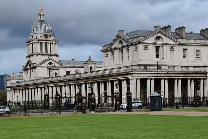 Interactive Treasure Hunt Experience of Greenwich's Secrets - Finding Greenwich time at the Observatory