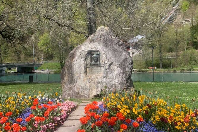 Interlaken Scavenger Hunt and Sights Self-Guided Tour - How the questions and photo tasks work