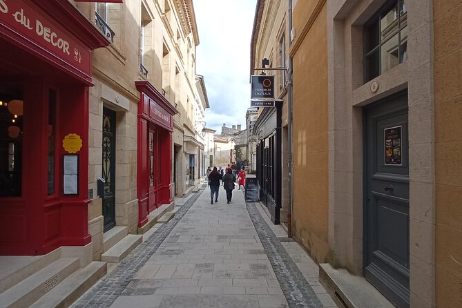Isaac Newton’s Trail: Puzzle Quest in Saint-Émilion - Why families may get more from it