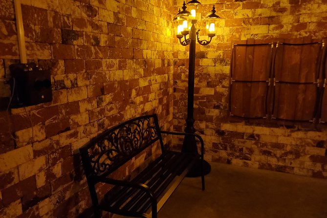 Jack the Ripper Escape Room Game for Private Group - Entering Victorian London in Palm Springs