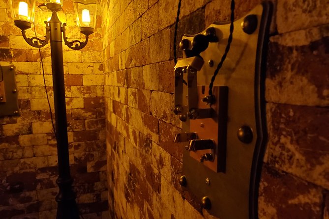 Jack the Ripper Escape Room Game for Private Group - Why the private-room format matters