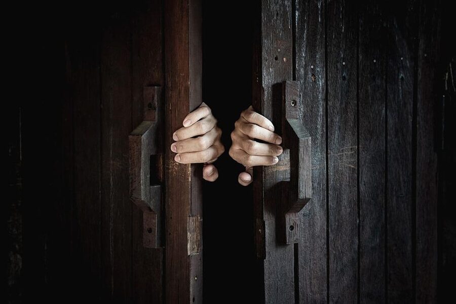 Krakow: 1-Hour Escape Room Challenge for Teams - Practical tactics for making it out
