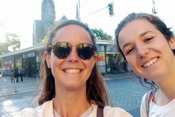 Kreuzberg's Secret Society: Exploration Game and Tour - The cemetery and Marheineke Markthalle