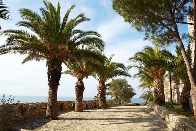 Kusadasi Legacy of the Ottomans: Exploration Game and Tour - Fish market, caravanserai, and the Ottoman story