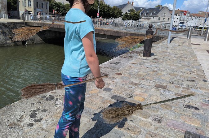 La Rochelle: Escape Game in Magic Theme Team - What the outdoor format does well