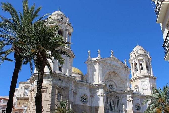 Legends of Cádiz: Self-Guided History Puzzle Adventure - A city walk with a puzzle at every turn
