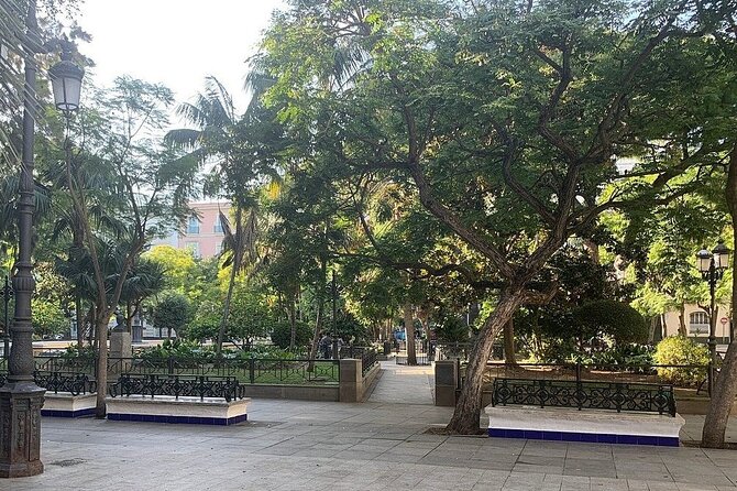 Legends of Cádiz: Self-Guided History Puzzle Adventure - Starting at Plaza de España