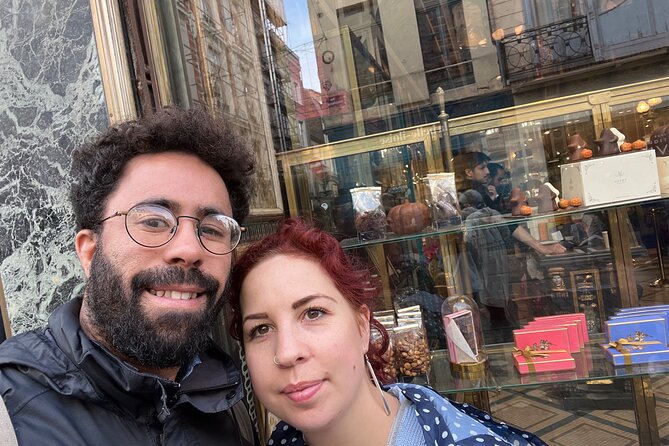 Lille Scavenger Hunt and City Highlights Walking Tour - Place aux Oignons and the reward of slower walking