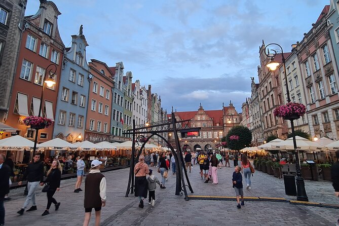 Lions & Unicorns of Gdańsk: Self-Guided Fantasy Puzzle Walk - Uphagen House and the Great Armory