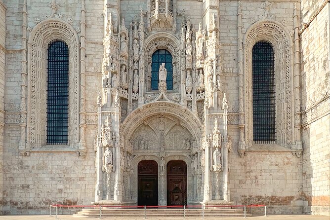Lisbon (Belém) Scavenger Hunt and Sights Self-Guided Tour - Belém Tower: the route’s signature landmark