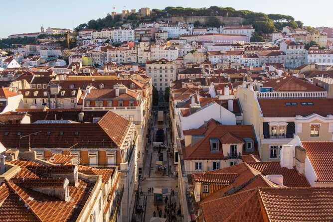 Lisbon (Chiado-Baixa) Scavenger Hunt and Sights Self-Guided Tour - Fernando Pessoa’s sculpture and the pleasure of small details
