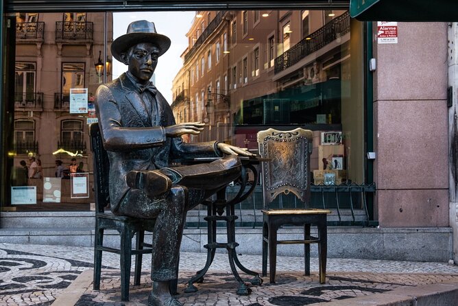 Lisbon (Chiado-Baixa) Scavenger Hunt and Sights Self-Guided Tour - The Rua Augusta Arch and the approach to the river