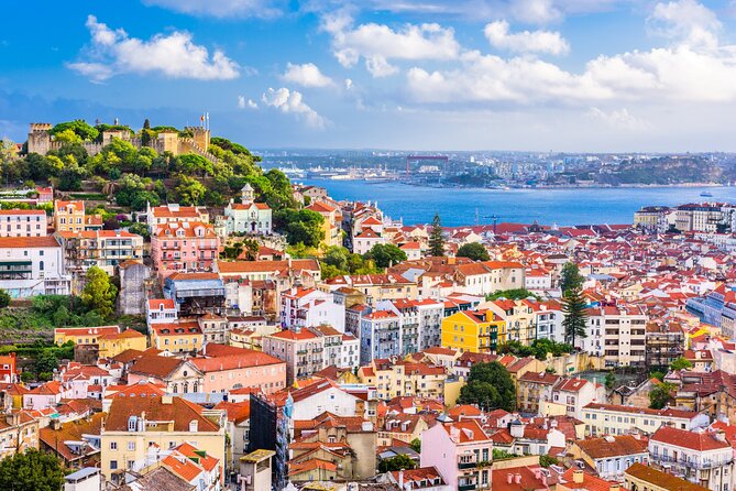 Lisbon Highlights Self guided scavenger hunt and Walking Tour - Key points at a glance