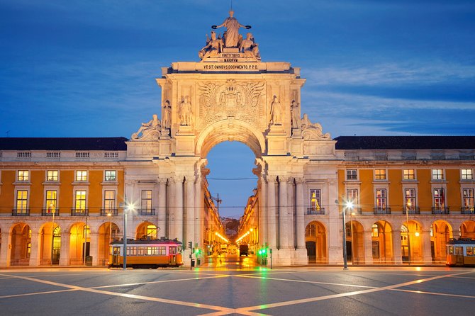 Lisbon Highlights Self guided scavenger hunt and Walking Tour - Beginning above the city at São Pedro de Alcântara