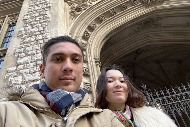 London Charles Dickens Puzzle Questo and Self-Guided Tour - Staple Inn and the survival of old London