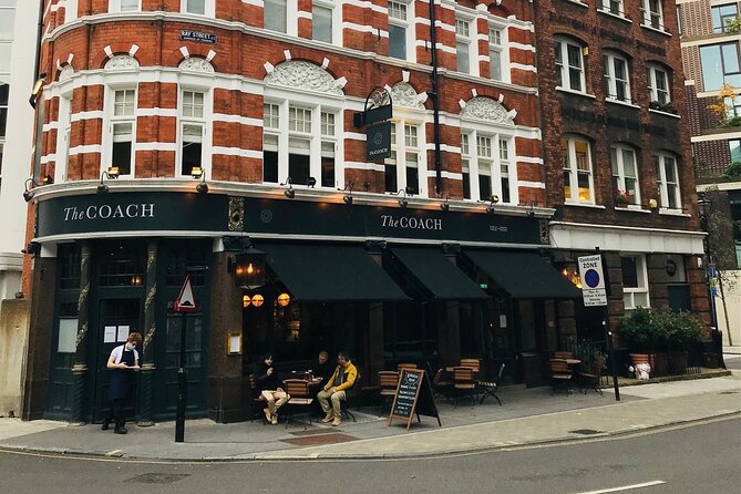 London Charles Dickens Puzzle Questo and Self-Guided Tour - Lincoln’s Inn Fields and an old theater site