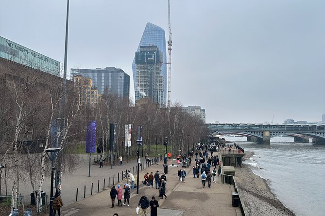 London: Food Treasure Hunt and Walking Tour - Booking advice and cancellation timing