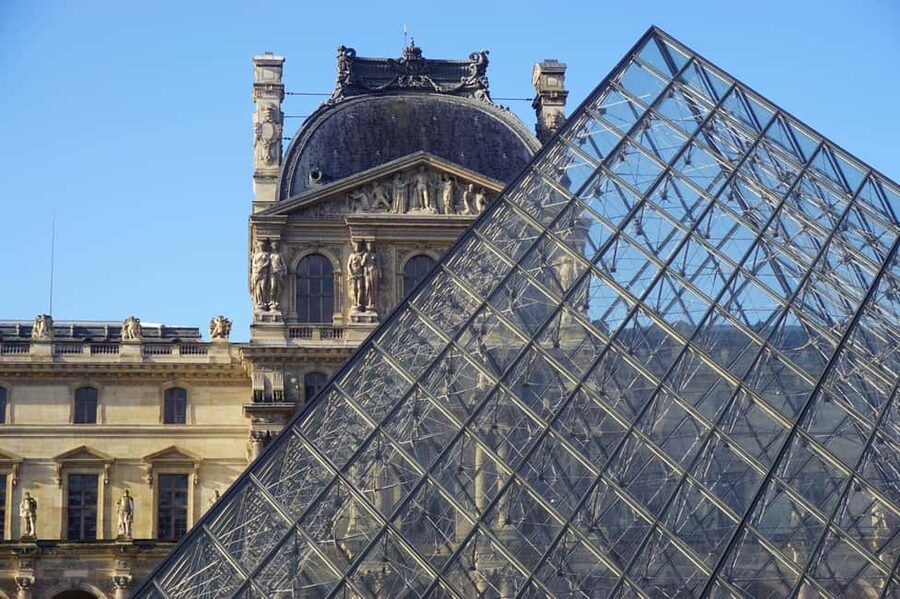 Louvre Guided Treasure Hunt for Families and Kids - How the clue system keeps children moving