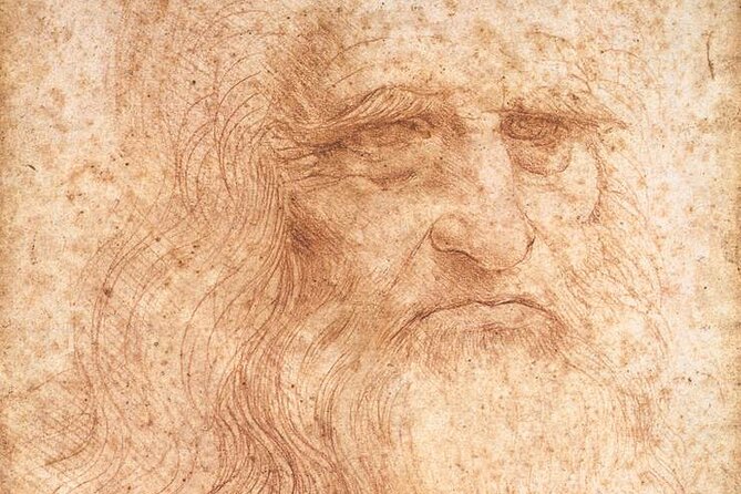 Louvre Museum - Private Family Tour with Da Vinci Treasure Hunt - Why the headphones matter inside a crowded museum
