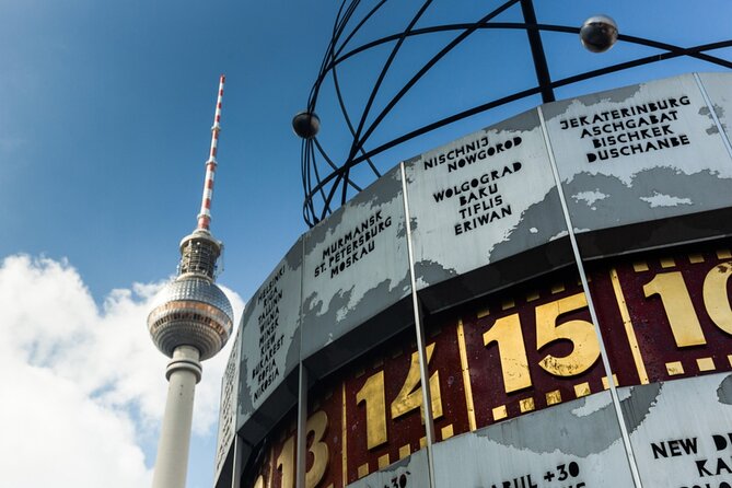 Love and War in Berlin: Self-Guided Story Puzzle Walk - Gendarmenmarkt and Berlin’s grand civic face