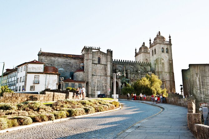 Love in Porto: Self-Guided Romantic Puzzle Walk - From Antiga Cadeia da Relacao to Parque das Virtudes