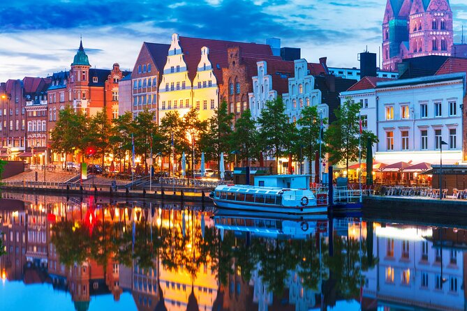 Lübeck Scavenger Hunt and Highlights Self Guided Audio Tour - Starting at the Burgtor