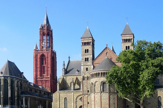 Maastricht Scavenger Hunt and Highlights Self Guided Audio Tour - Helpoort and Maastricht’s defensive past