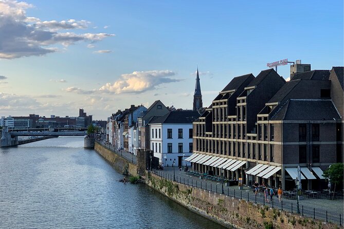 Maastricht Scavenger Hunt and Highlights Self Guided Audio Tour - Sint Servaasbrug and Market Square
