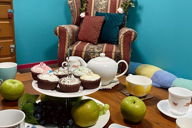 Mad Hatter's Hat Escape Room Experiences - Getting there and preparing for the room