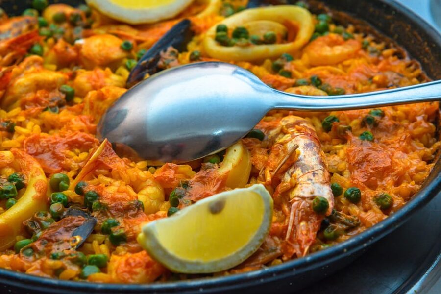 Madrid: Murder Mystery Dinner Experience - Food expectations and possible limitations