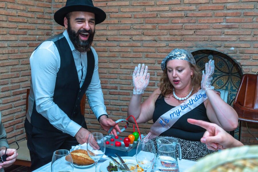 Madrid: Murder Mystery Dinner Experience - Small details that will make the night easier