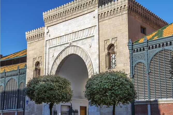 Malaga Highlights Exploration Game and Tour - Plaza de Félix Sáenz and the pace of the game