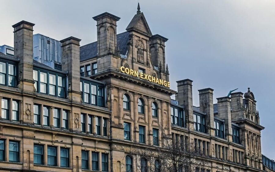 Manchester: City Walking Tour & Exploration Game - Piccadilly, street art, and city connections