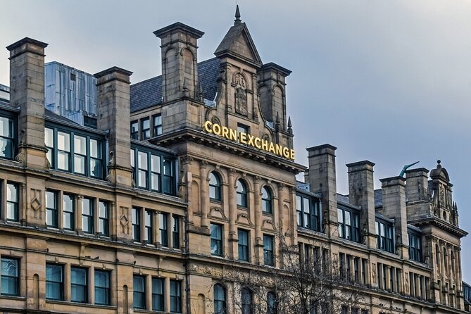 Manchester Self Guided City Walk and Interactive Treasure Hunt - Civic Quarter, public buildings and rebellious figures