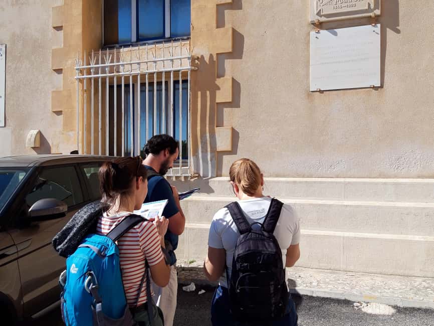 Marseille: Hidden Coves Exploration & Treasure Hunt - What the $33 price gets you