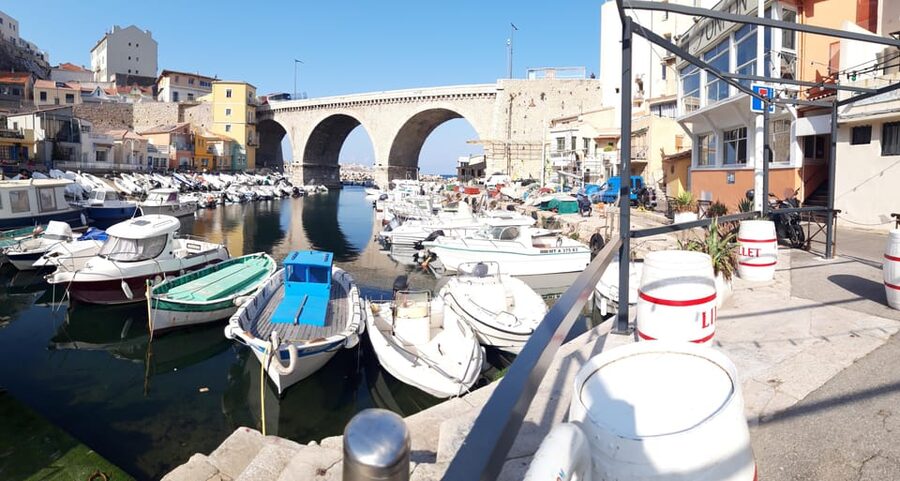 Marseille: Hidden Coves Exploration & Treasure Hunt - Languages, timing, and group size