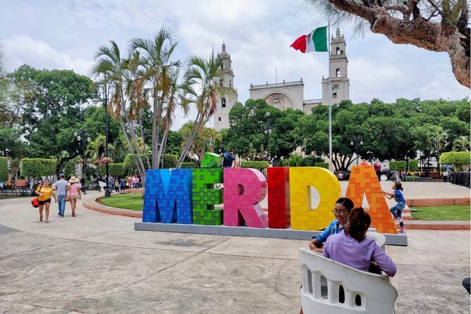 Mérida Scavenger Hunt and Sights Private Self-Guided Tour - What the five-star response tells me about the format