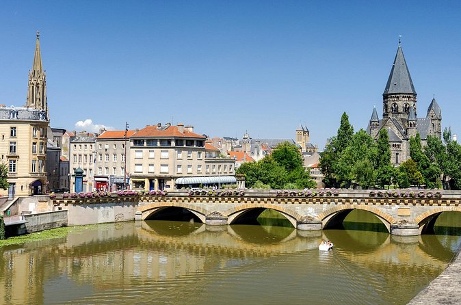 Metz Scavenger Hunt and Highlights Self Guided Audio Tour - Porte des Allemands and Metz’s defensive past