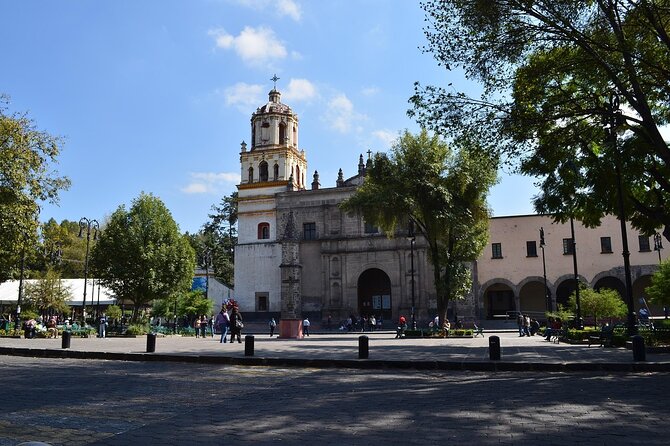 Mexico City Coyoacán, Frida Kahlo Exploration Game and Tour - A puzzle walk through Coyoacán