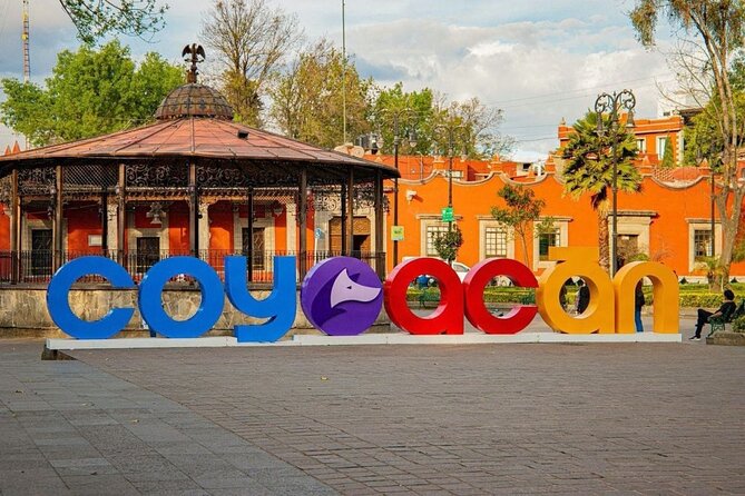 Mexico City Coyoacán, Frida Kahlo Exploration Game and Tour - Finishing at the Frida Kahlo Museum
