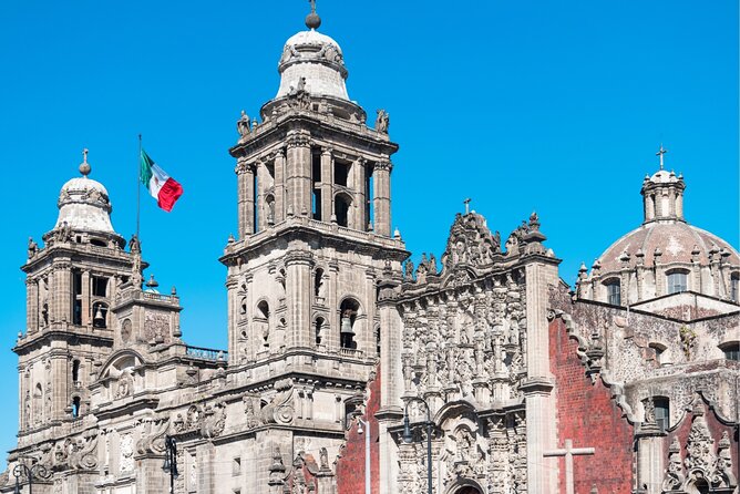Mexico City (Historic Centre) Scavenger Hunt and Self-Guided Tour - Palacio Nacional and the Historic Centre’s grand scale