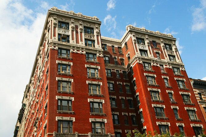 Mob Hits of Midtown: NYC Self-Guided Crime Mystery Walk - Starting at Columbus Circle