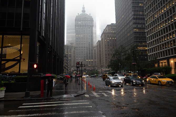 Mob Hits of Midtown: NYC Self-Guided Crime Mystery Walk - The Helmsley Building and Sparks Steak House finale