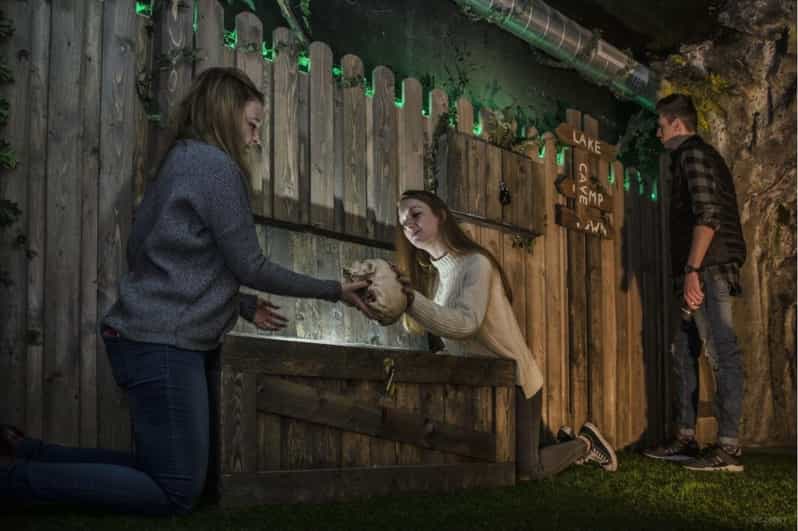 Molde: Serial Killer Escape Room Game - A cold case with a ticking clock