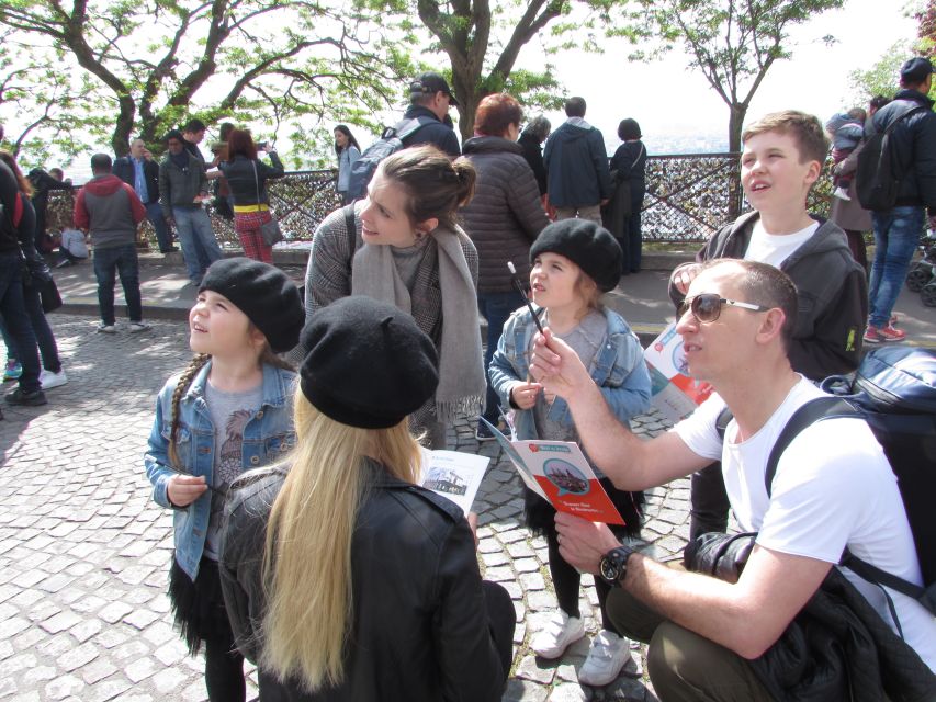 Montmartre: Private Treasure Hunt for Families and Kids - Artists brought to life through riddles